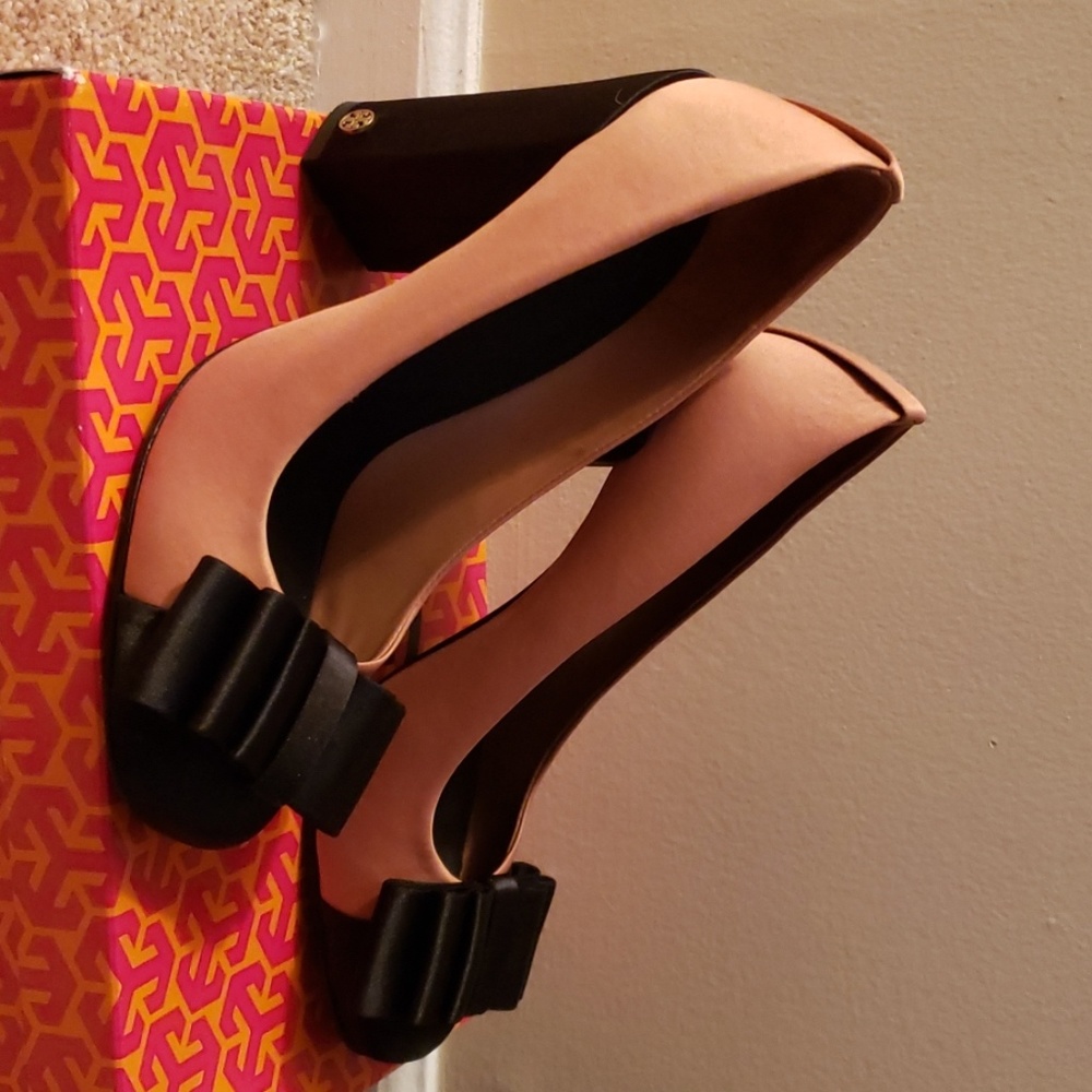 Tory Burch satin dress pump with bow